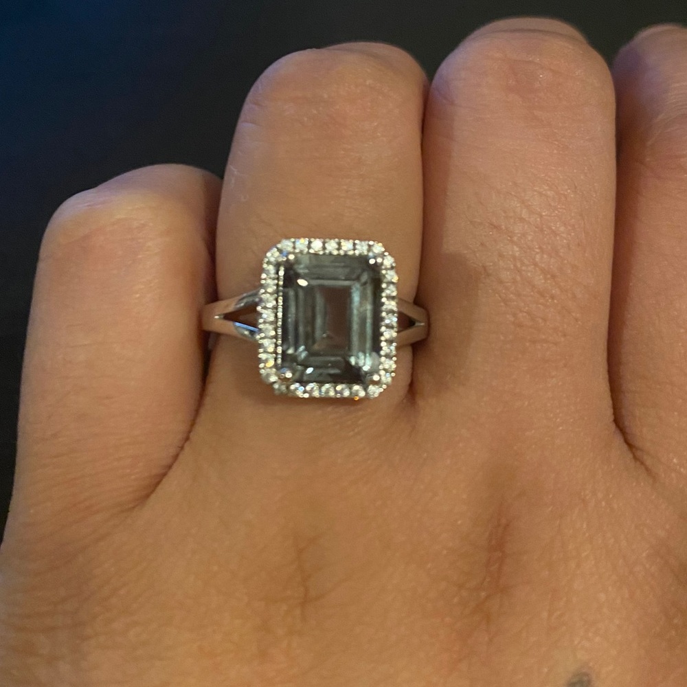 Ring - Picture 5 of 5